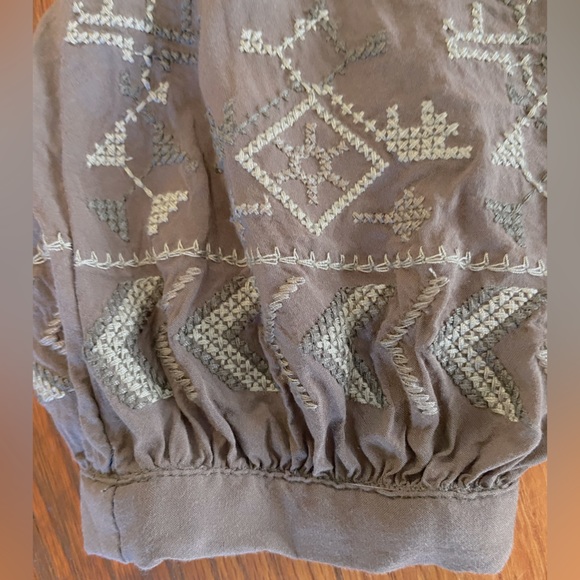 Monoreno Graphite Gray Swim Cover Up/Tunic, Embroidery and Pleats, Size Small - Picture 4 of 7